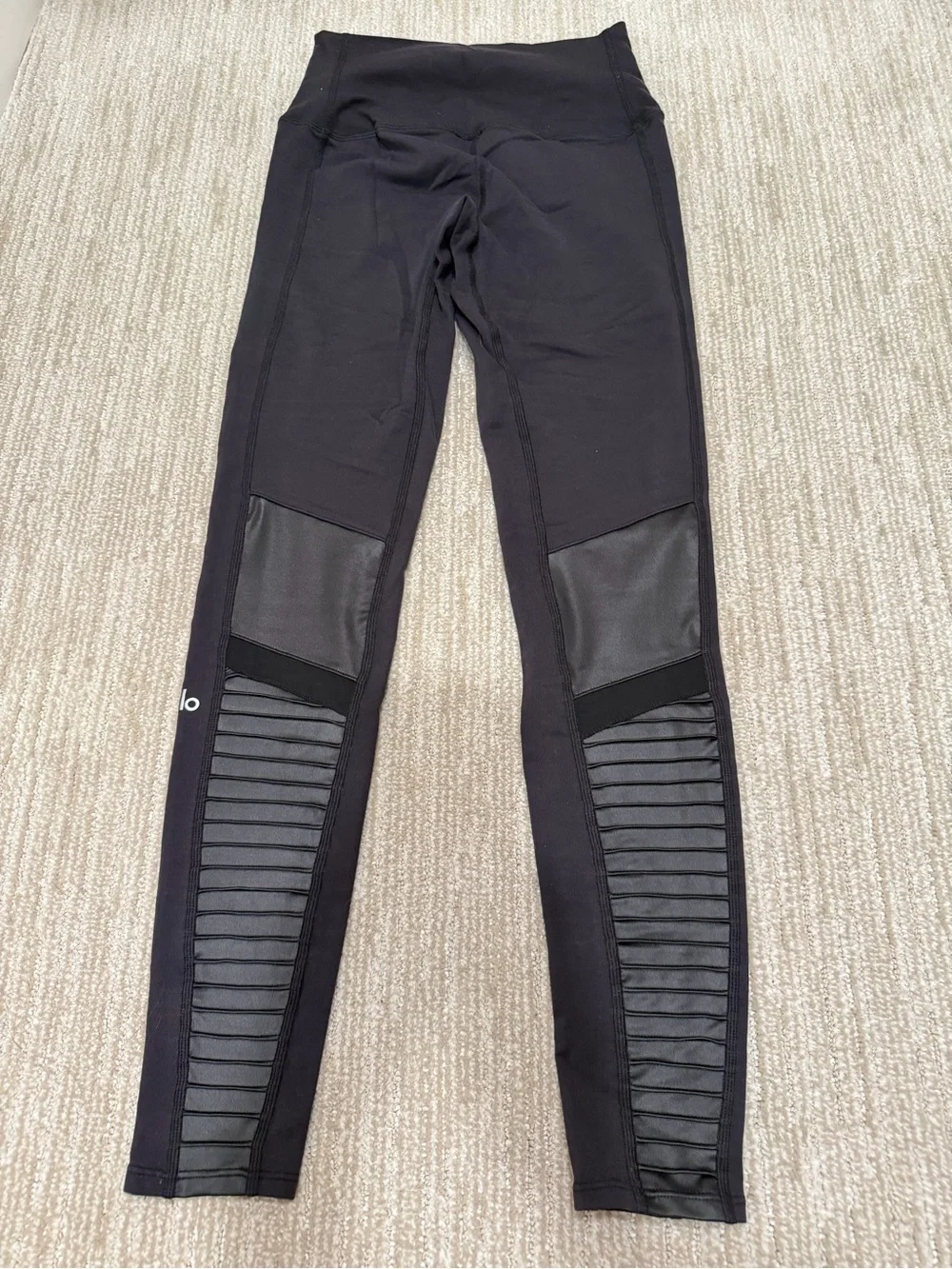 ALO Yoga size small